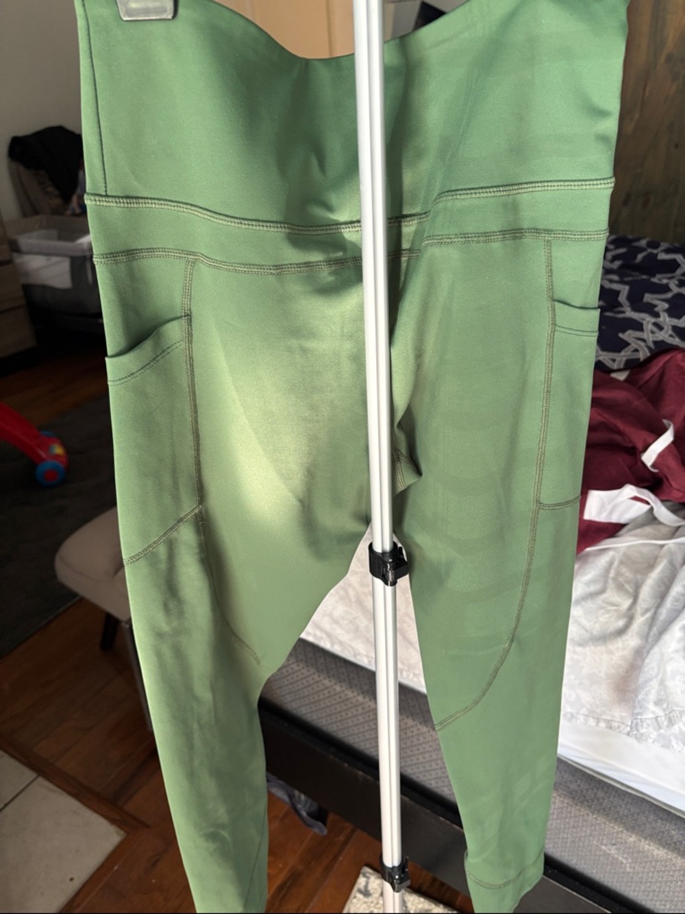 ZYIA Olive Green Cropped Pocket Leggings - Picture 4 of 4